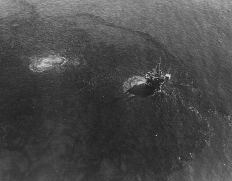 Aerial view of the 1969 Santa Barbara oil spill showing crude oil spreading across the Pacific from Platform A.